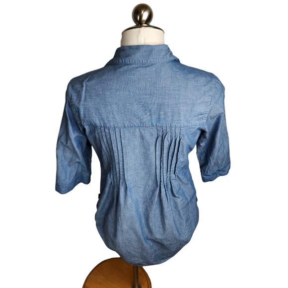 Levi's Pleated Tunic Top Women's Size Medium Chambray Roll Tab Hem 3/4 Sleeve - Picture 6 of 14